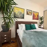 Апартаменты Stylish King Downtown *