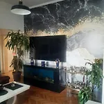 Апартаменты Stylish King Downtown