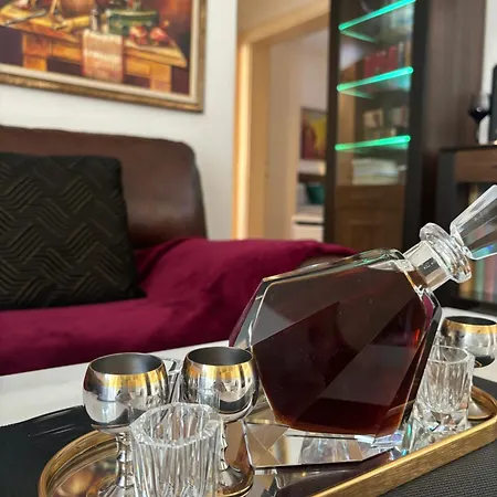 Διαμέρισμα Stylish King Downtown *