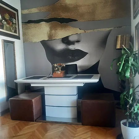 شقة Stylish King Downtown بودغوريتْسا