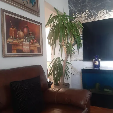 Stylish King Downtown