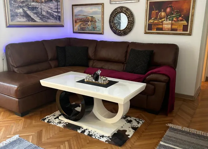 Stylish King Downtown